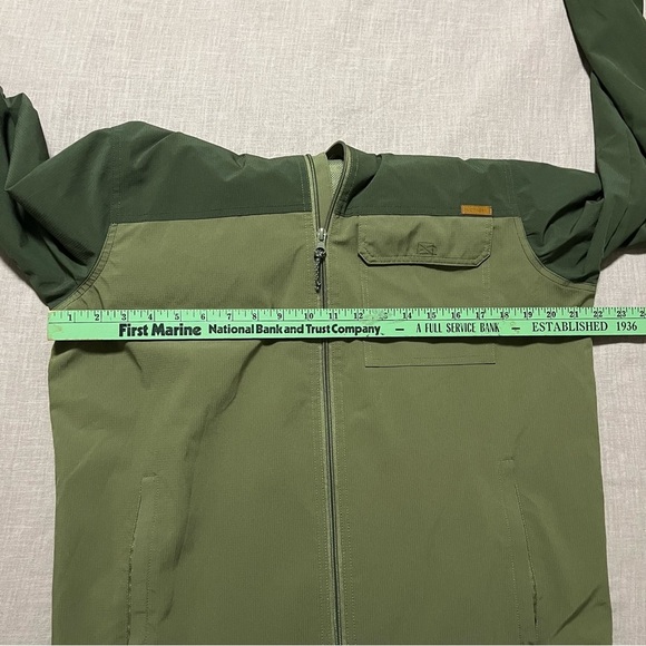 Like New Windbreaker Jacket Voyager Size Medium Olive Green Hooded Full Zip - Picture 7 of 7
